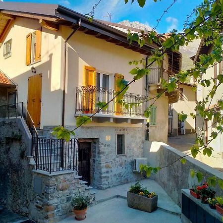 Maison Cascina Amelie Abbadia Lariana Exteriér fotografie