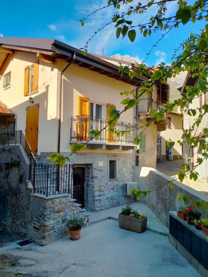 Maison Cascina Amelie Abbadia Lariana Exteriér fotografie